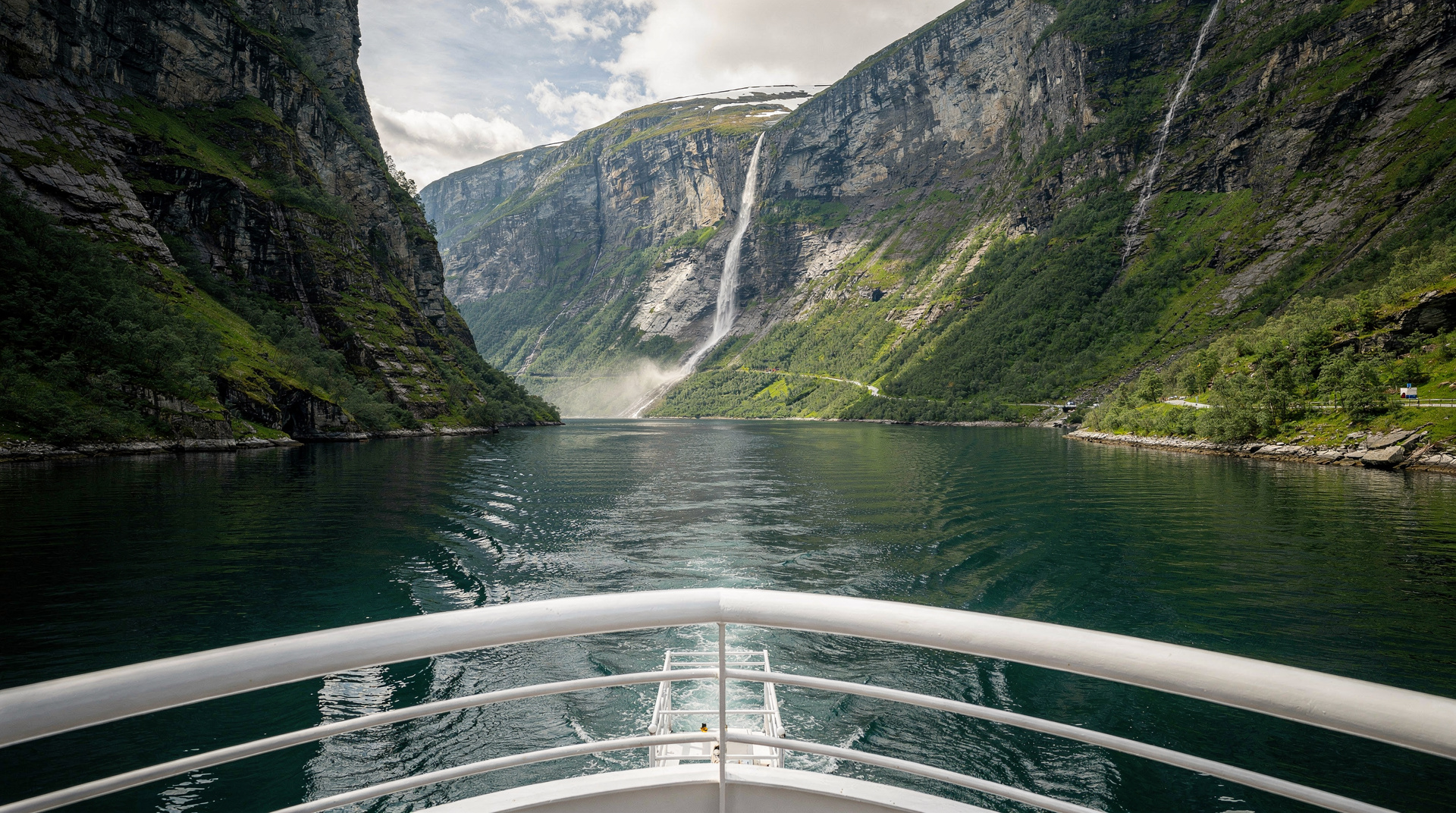 The best Oslofjord cruise we took: reviewing the silent electric boat — We review the silent electric Oslofjord cruise — what it is actually like, how i
