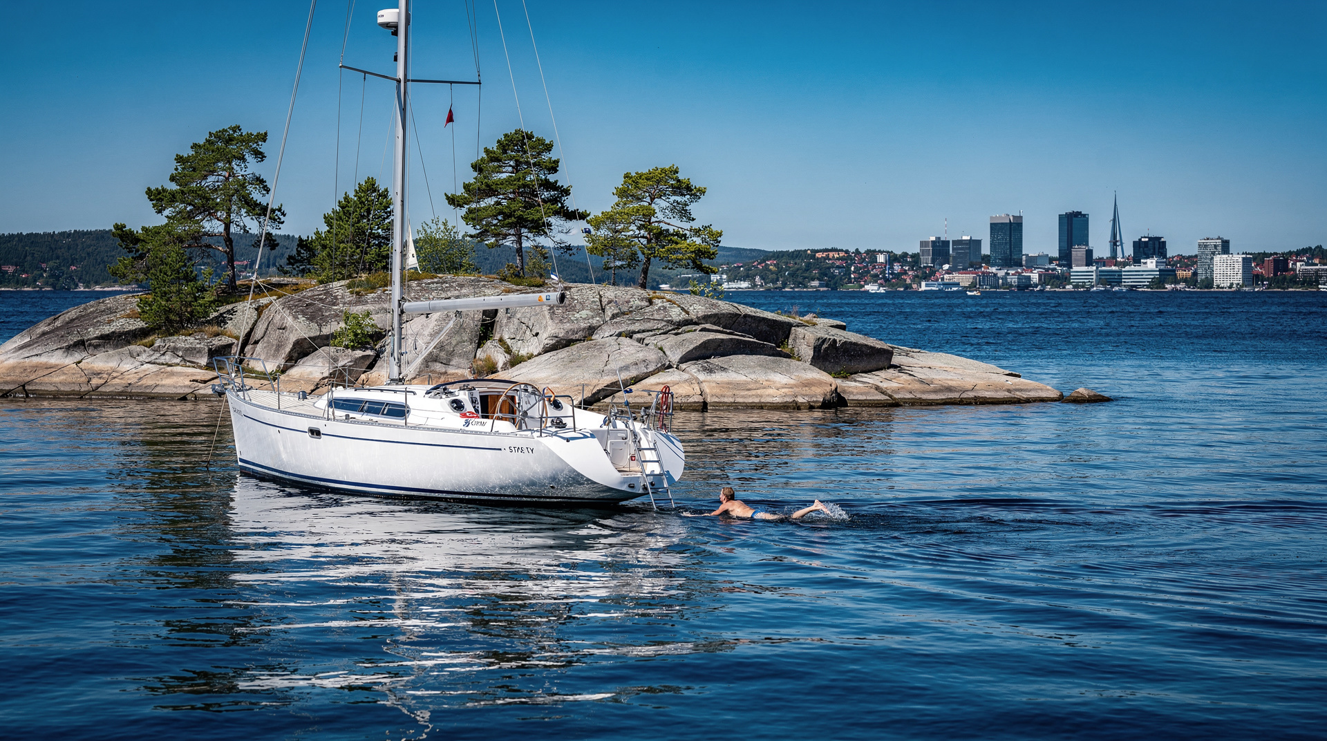 One perfect summer day on the Oslofjord — From an early ferry to Hovedøya to a sunset fjord cruise back to the city — this