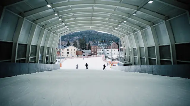 Oslo: day pass for downhill skiing at SNØ ski dome